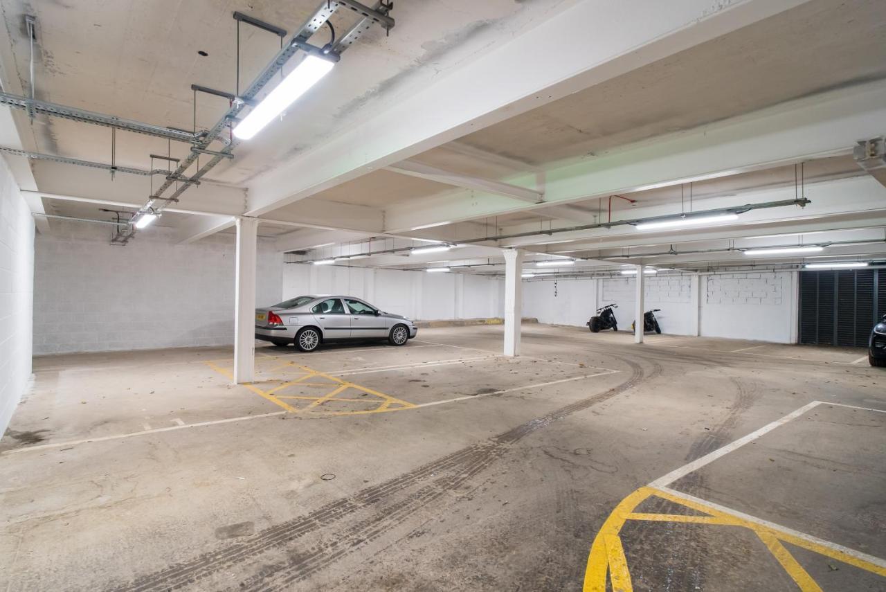 Luxe Apartments, The Moorwell, Parking, Gym - 10Mins Cardiff City Ctr Екстериор снимка