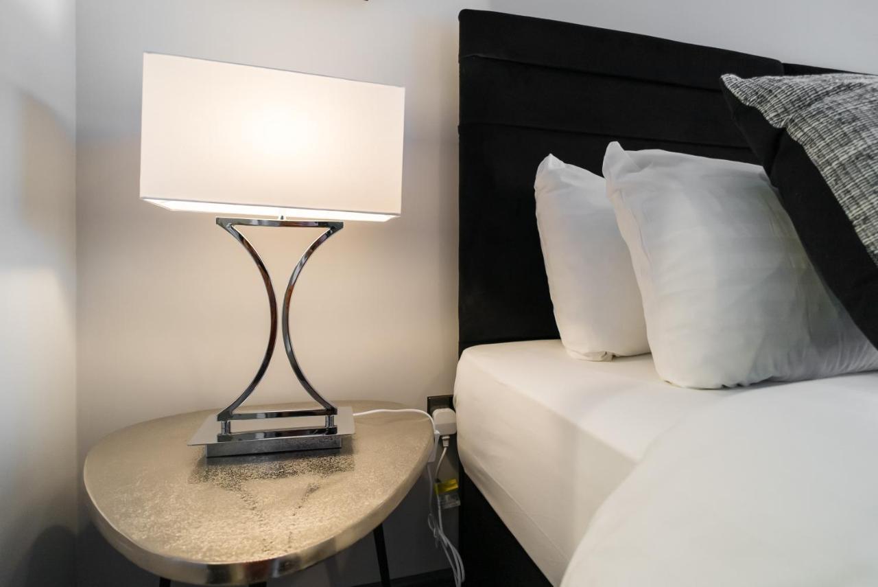 Luxe Apartments, The Moorwell, Parking, Gym - 10Mins Cardiff City Ctr Екстериор снимка