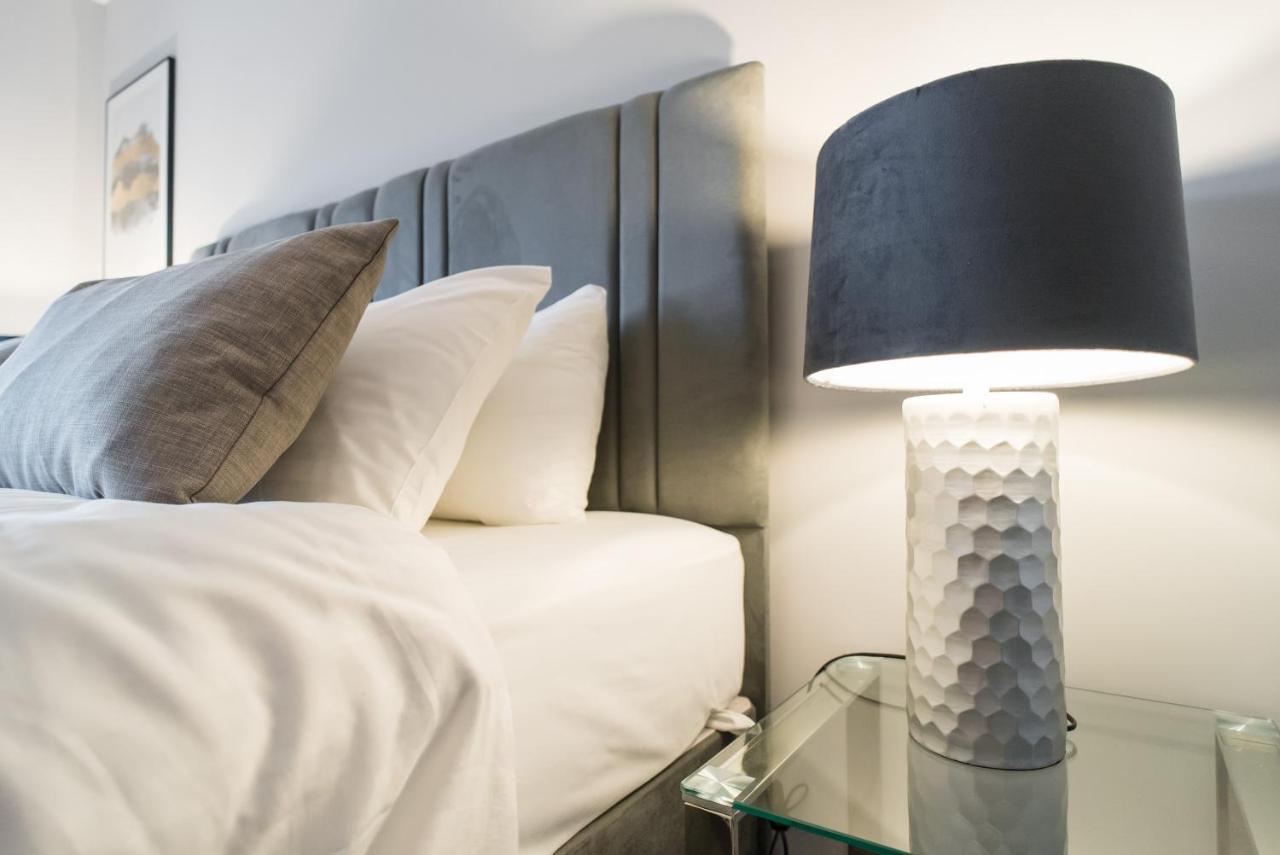 Luxe Apartments, The Moorwell, Parking, Gym - 10Mins Cardiff City Ctr Екстериор снимка