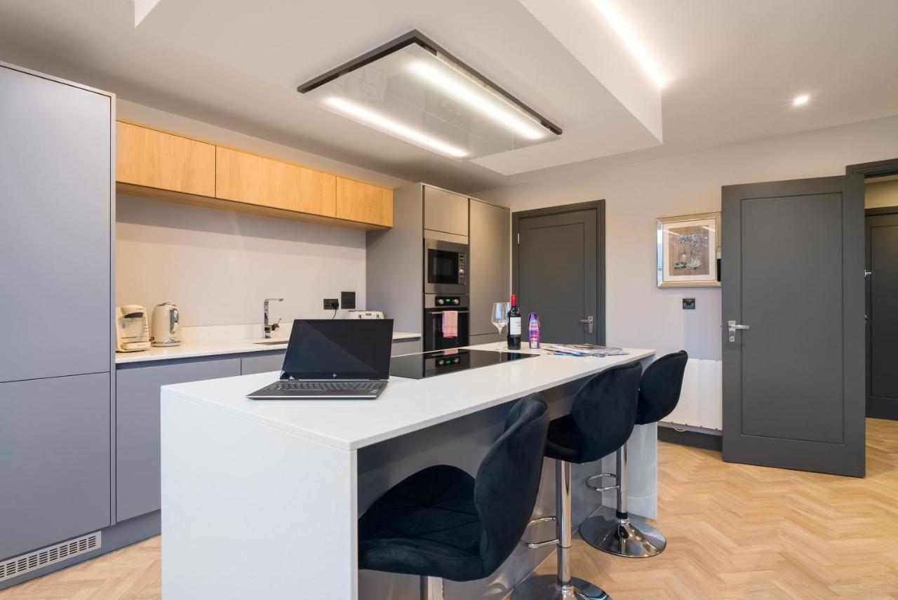 Luxe Apartments, The Moorwell, Parking, Gym - 10Mins Cardiff City Ctr Екстериор снимка