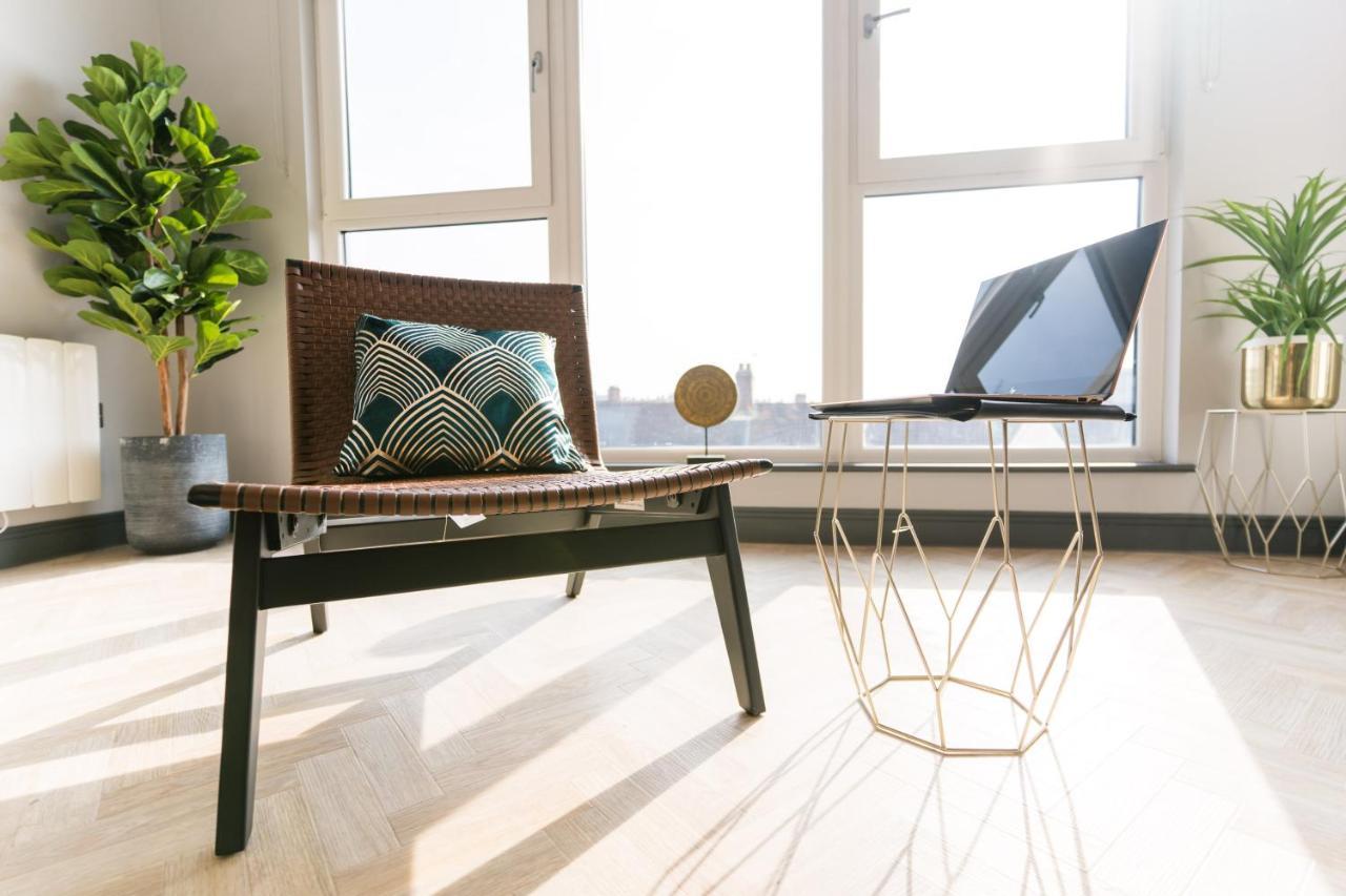 Luxe Apartments, The Moorwell, Parking, Gym - 10Mins Cardiff City Ctr Екстериор снимка
